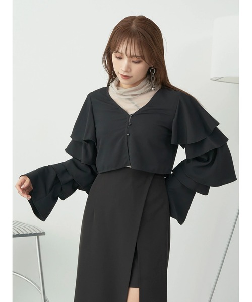 earth music&ecology（アースミュージックアンドエコロジー）の「ラッフルスリーブショートブラウス（シャツ/ブラウス・レディース・オフホワイト/ブラック/パープル・FREE）」の6枚目の写真