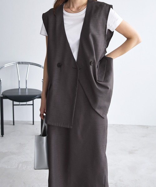 Chaco closet(チャコ クローゼット)の「【セットアップ】リネンライクノーカラーダブルボタンジレ&タイトスカートセット(セットアップ・レディース・チャコールグレー/ブラウン/ブラック/ベージュ・FREE)」の7枚目の写真