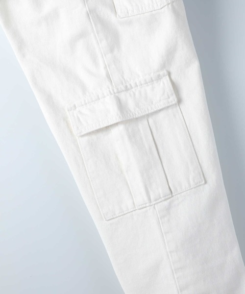 Levi's（リーバイス）の「【Levi's】シルバータブカーゴパンツ（カーゴパンツ・レディース・ホワイト・24inch/26inch/27inch/25inch）」の4枚目の写真