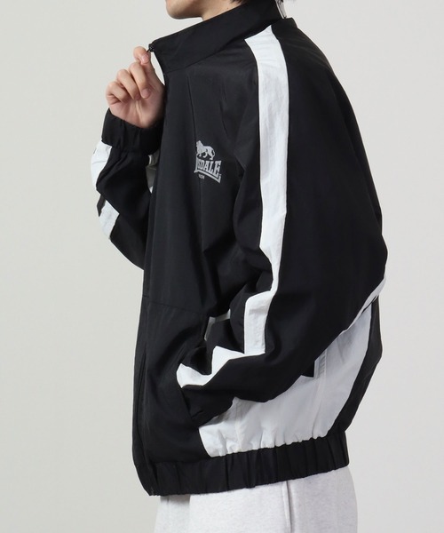 LONSDALE(ロンズデール)の「LONSDALE 裏メッシュ ナイロン ワッシャー ジャンパー ボリュームスリーブ トラックジャケット(ナイロンジャケット・メンズ・グレー/オフホワイト/ブラック・M/L/LL)」の15枚目の写真