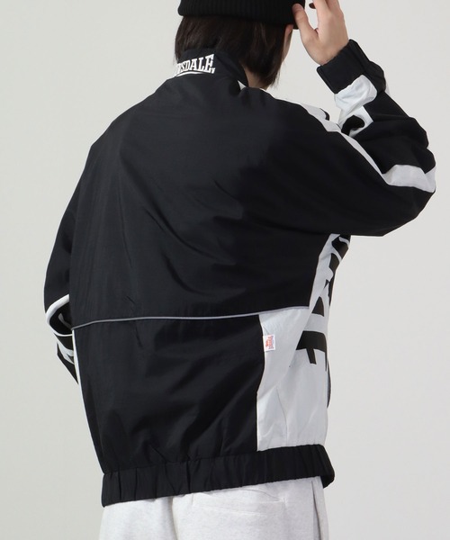 LONSDALE(ロンズデール)の「LONSDALE 裏メッシュ ナイロン ワッシャー ジャンパー ボリュームスリーブ トラックジャケット(ナイロンジャケット・メンズ・グレー/オフホワイト/ブラック・M/L/LL)」の16枚目の写真