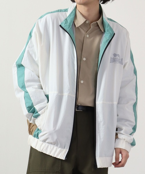 LONSDALE(ロンズデール)の「LONSDALE 裏メッシュ ナイロン ワッシャー ジャンパー ボリュームスリーブ トラックジャケット(ナイロンジャケット・メンズ・グレー/オフホワイト/ブラック・M/L/LL)」の9枚目の写真