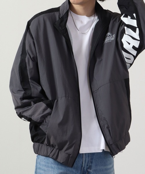 LONSDALE(ロンズデール)の「LONSDALE 裏メッシュ ナイロン ワッシャー ジャンパー ボリュームスリーブ トラックジャケット(ナイロンジャケット・メンズ・グレー/オフホワイト/ブラック・M/L/LL)」の21枚目の写真