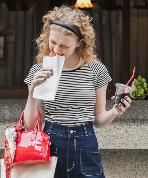 BONLECILL（ボンルシール）の「カップ付き テレコリブ半袖バレエネックTシャツ（Tシャツ/カットソー・レディース・オレンジ/レッド/ライトグリーン/ブラック×ホワイト/ブラック/オフホワイト/ブルー/チャコールグレー/ネイビー系1/ピンク・FREE）」の5枚目の写真