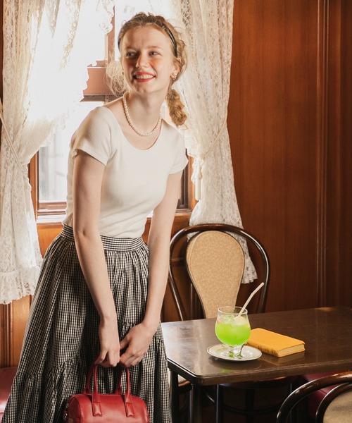 BONLECILL（ボンルシール）の「カップ付き テレコリブ半袖バレエネックTシャツ（Tシャツ/カットソー・レディース・オレンジ/レッド/ライトグリーン/ブラック×ホワイト/ブラック/オフホワイト/ブルー/チャコールグレー/ネイビー系1/ピンク・FREE）」の22枚目の写真