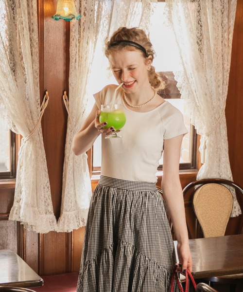 BONLECILL（ボンルシール）の「カップ付き テレコリブ半袖バレエネックTシャツ（Tシャツ/カットソー・レディース・オレンジ/レッド/ライトグリーン/ブラック×ホワイト/ブラック/オフホワイト/ブルー/チャコールグレー/ネイビー系1/ピンク・FREE）」の18枚目の写真