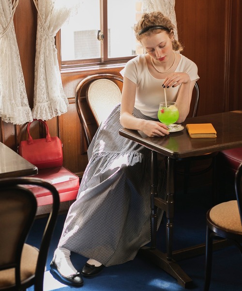 BONLECILL（ボンルシール）の「カップ付き テレコリブ半袖バレエネックTシャツ（Tシャツ/カットソー・レディース・オレンジ/レッド/ライトグリーン/ブラック×ホワイト/ブラック/オフホワイト/ブルー/チャコールグレー/ネイビー系1/ピンク・FREE）」の14枚目の写真