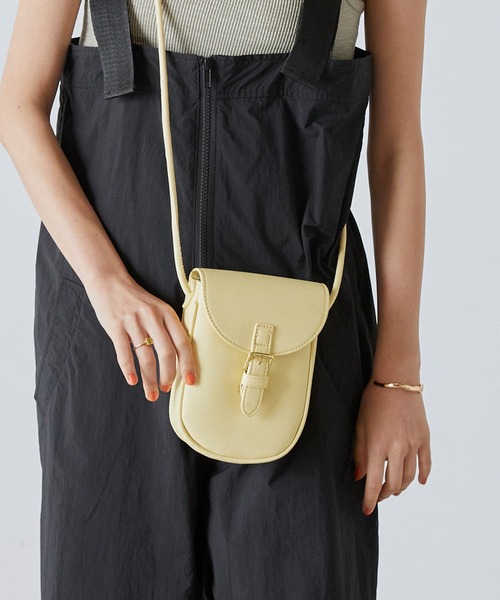 forksy.（フォルクシー）の「【forksy.】ベルト付きミニショルダーバック（ショルダーバッグ・レディース・ブラウン/ブラック/イエロー/ホワイト・FREE）」の4枚目の写真