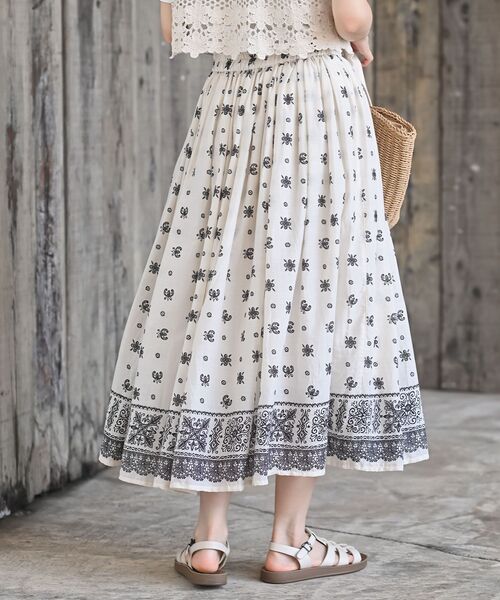 rps（アールピーエス）の「コットンボイルギャザースカート（スカート・レディース・ブラック系その他2/ブラック系その他3/ブルー/グリーン/ライトグリーン/ベージュ系その他/カーキ/ピンク/パープル/チャコールグレー/ネイビー/ブラック/グレー/アイボリー/ブルー系その他2・フリー）」の22枚目の写真