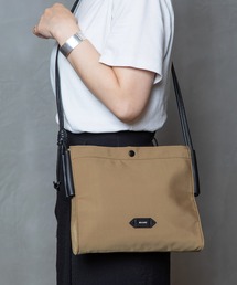 Beau're（ヴュレ）の「BEAURE ヴュレ ナイロン レザーコンビ サコッシュ（ショルダーバッグ）」