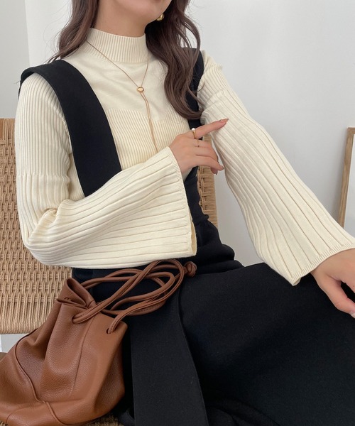 JUNOAH（ジュノア）の「フレアスリーブビスチェニット（ニット/セーター・レディース・グレイッシュベージュ/ブラック/アイボリー/チャコール/ライトグレー・FREE/MEDIUM/LARGE）」の18枚目の写真