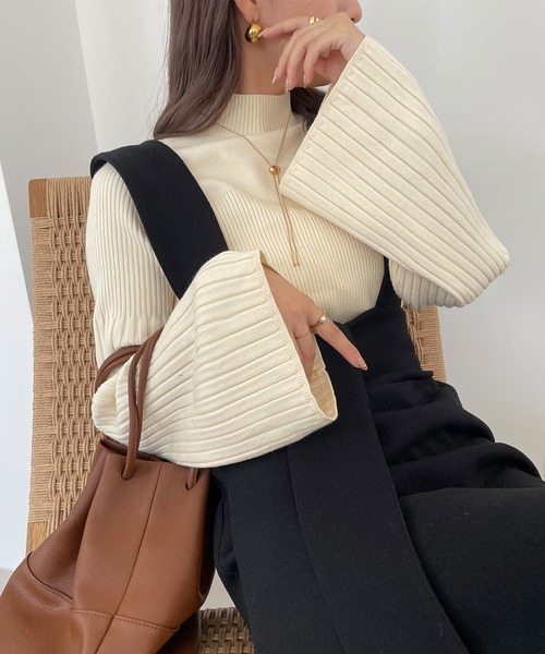 JUNOAH（ジュノア）の「フレアスリーブビスチェニット（ニット/セーター・レディース・グレイッシュベージュ/ブラック/アイボリー/チャコール/ライトグレー・FREE/MEDIUM/LARGE）」の19枚目の写真