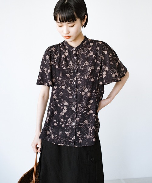 haco!(ハコ)の「みんなの描いたハートが集まって生地ができた!のでブラウス仕立ててみたよ haco! FACTORY with ah(attach heart)!(シャツ/ブラウス・レディース・ブラック系その他・SMALL/MEDIUM/LARGE/X-LARGE)」の5枚目の写真