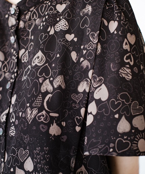 haco!(ハコ)の「みんなの描いたハートが集まって生地ができた!のでブラウス仕立ててみたよ haco! FACTORY with ah(attach heart)!(シャツ/ブラウス・レディース・ブラック系その他・SMALL/MEDIUM/LARGE/X-LARGE)」の19枚目の写真