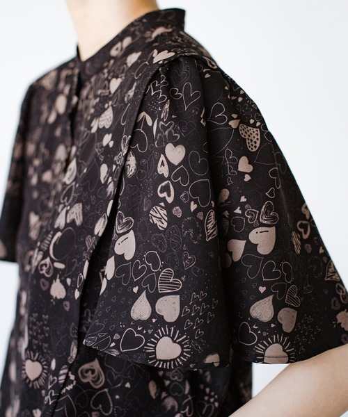 haco!(ハコ)の「みんなの描いたハートが集まって生地ができた!のでブラウス仕立ててみたよ haco! FACTORY with ah(attach heart)!(シャツ/ブラウス・レディース・ブラック系その他・SMALL/MEDIUM/LARGE/X-LARGE)」の20枚目の写真