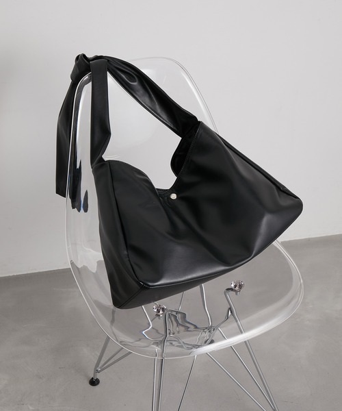 JUNRED（ジュンレッド）の「リボンショルダービッグバッグ（ショルダーバッグ・メンズ・ブラック/ネイビー・FREE）」の13枚目の写真