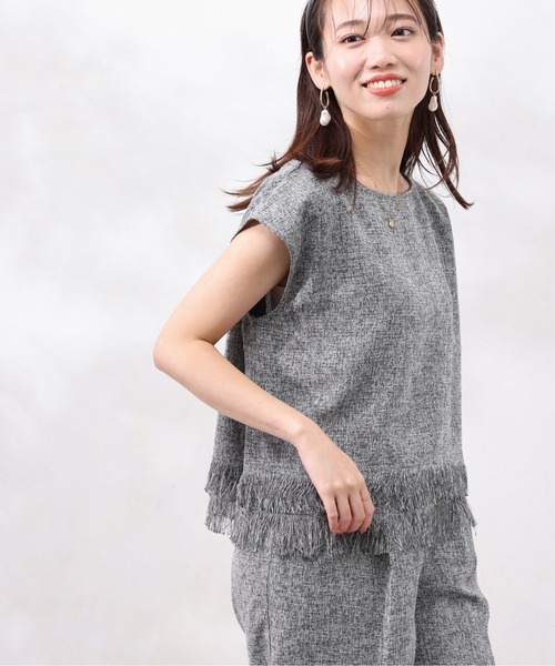 Chez toi(シェトワ)の「ツイードフレンチスリーブブラウス(シャツ/ブラウス・レディース・ブラック/ネイビー/オフホワイト/イエロー・FREE)」の3枚目の写真