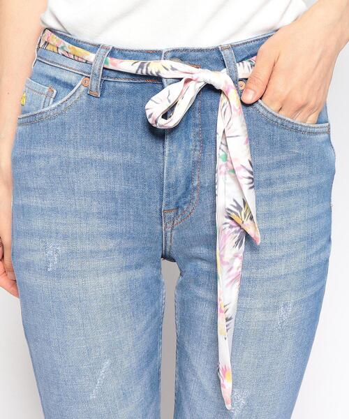SCOTCH&SODA(スコッチアンドソーダ)の「【SCOTCH & SODA】スカーフベルト付きスキニーデニムパンツ(デニムパンツ・レディース・スカイブルー・2)」の5枚目の写真