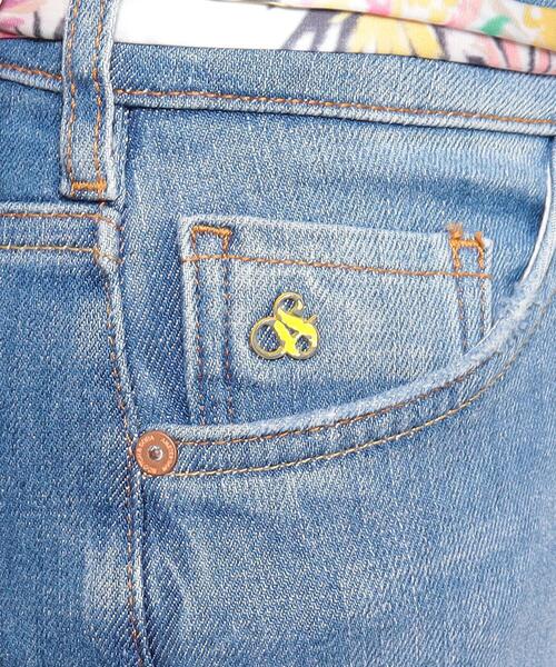 SCOTCH&SODA(スコッチアンドソーダ)の「【SCOTCH & SODA】スカーフベルト付きスキニーデニムパンツ(デニムパンツ・レディース・スカイブルー・2)」の6枚目の写真