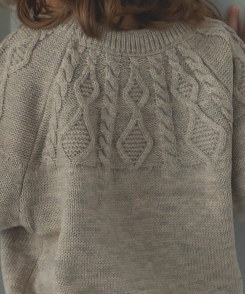pairmanon（ペアマノン）の「【かぞくおそろい】ニット 求心柄 ケーブル編み プルオーバー（ニット/セーター・キッズ・チャコールグレー/ベージュ/ブラウン/レッド/ブルー/アイボリー・XS/M/S/L）」の13枚目の写真