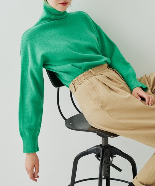 EDIT Gris（エディットグリ）の「オーバーサイズタートルネックニット（ニット/セーター・レディース・グリーン/レッド/オレンジ/ブラック・FREE）」の12枚目の写真