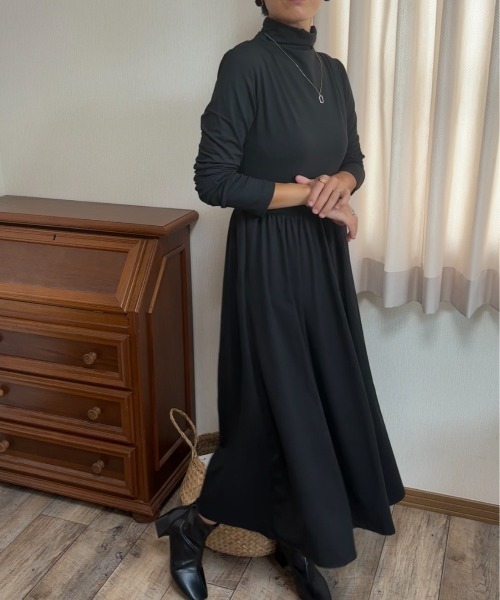 Ritzy(リッツィー)の「ロング丈 ハイネックワンピース(ワンピース・レディース・グレー/ブラック・L/M)」の20枚目の写真