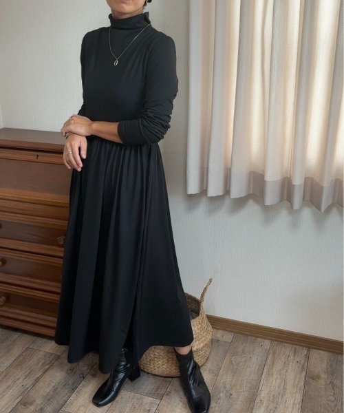 Ritzy(リッツィー)の「ロング丈 ハイネックワンピース(ワンピース・レディース・グレー/ブラック・L/M)」の5枚目の写真