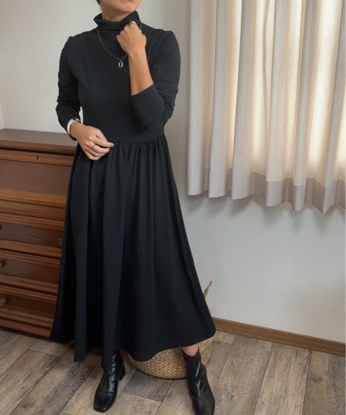 Ritzy(リッツィー)の「ロング丈 ハイネックワンピース(ワンピース・レディース・グレー/ブラック・L/M)」の6枚目の写真