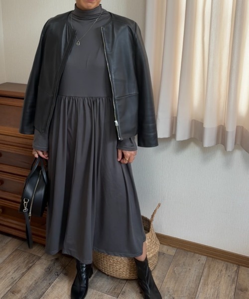 Ritzy(リッツィー)の「ロング丈 ハイネックワンピース(ワンピース・レディース・グレー/ブラック・L/M)」の11枚目の写真
