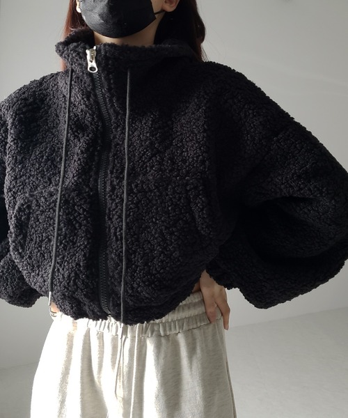 me+em select(ミームセレクト)の「【 2color 】ジップアップハイネックショートボアブルゾン(ブルゾン・レディース・アイボリー/ブラック・FREE)」の15枚目の写真