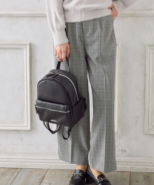 Honeys（ハニーズ）の「多ポケットミニリュック（バックパック/リュック・レディース・ブラック/グレイッシュベージュ/ブルー/ブラック系その他/アイボリー・FREE）」の6枚目の写真