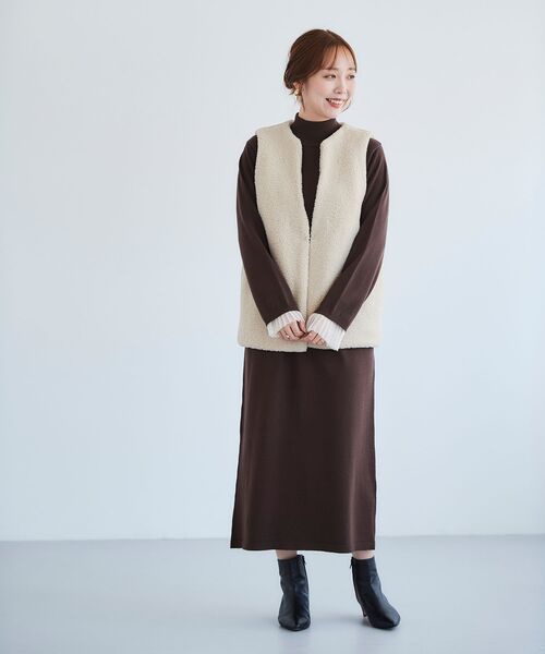 le.coeur blanc(ルクールブラン)の「ボアベスト&ニットワンピースSET(ワンピース・レディース・ブラウン/ブラック・38)」の9枚目の写真