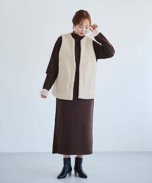 le.coeur blanc(ルクールブラン)の「ボアベスト&ニットワンピースSET(ワンピース・レディース・ブラウン/ブラック・38)」の11枚目の写真