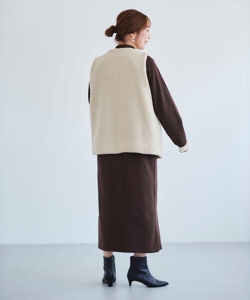 le.coeur blanc(ルクールブラン)の「ボアベスト&ニットワンピースSET(ワンピース・レディース・ブラウン/ブラック・38)」の15枚目の写真