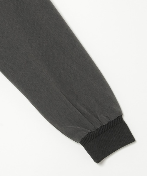 ikka（イッカ）の「【撥水】Teflon(R)ストレッチブルゾン（ブルゾン・メンズ・グレー/ネイビー/オリーブ・L/XL/M/S）」の5枚目の写真