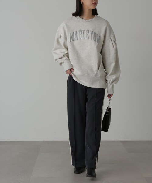 FREE'S MART(フリーズマート)の「◆カレッジロゴボリュームスリーブ裏起毛スウェット(スウェット・レディース・ホワイト系その他/ブルー/ネイビー・FREE)」の8枚目の写真