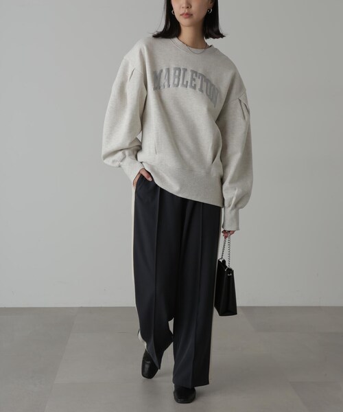 FREE'S MART(フリーズマート)の「◆カレッジロゴボリュームスリーブ裏起毛スウェット(スウェット・レディース・ホワイト系その他/ブルー/ネイビー・FREE)」の9枚目の写真