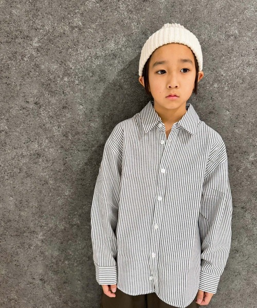 THE CASUAL(カジュアル)の「無地レギュラー バンドカラー オーバーシャツ(シャツ/ブラウス・キッズ・オフホワイト/グレー系/ネイビー系/ホワイト系/グレー系2/カーキ/チャコール/ベージュ/カーキ系/サックスブルー系1/グレー系1/ベージュ系/ネイビー系1/サックスブルー系・110cm/120cm/130cm/140cm/150cm/160cm)」の4枚目の写真