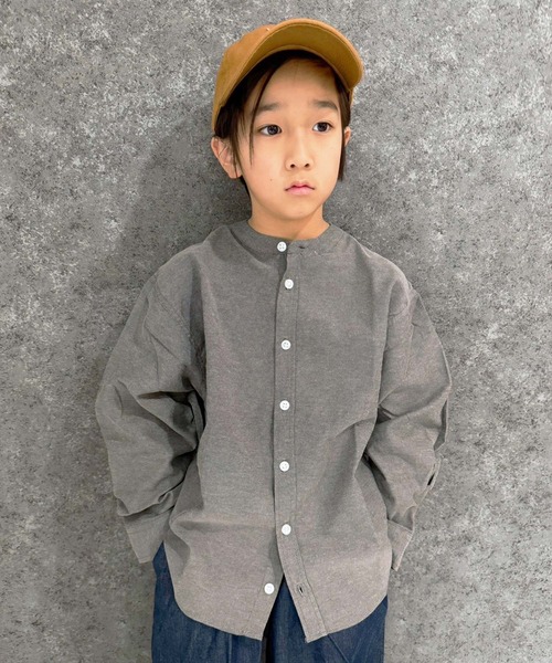 THE CASUAL(カジュアル)の「無地レギュラー バンドカラー オーバーシャツ(シャツ/ブラウス・キッズ・オフホワイト/グレー系/ネイビー系/ホワイト系/グレー系2/カーキ/チャコール/ベージュ/カーキ系/サックスブルー系1/グレー系1/ベージュ系/ネイビー系1/サックスブルー系・110cm/120cm/130cm/140cm/150cm/160cm)」の5枚目の写真