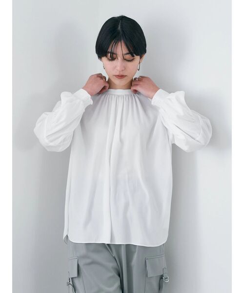 YECCA VECCA（イェッカヴェッカ）の「ギャザーブラウス（シャツ/ブラウス・レディース・ピンク/ホワイト/チャコールグレー・FREE）」の6枚目の写真