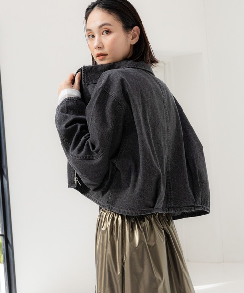 LAKOLE(ラコレ)の「デニムショートブルゾン / 102229(デニムジャケット・レディース・ライトブルー/ブルー/グレー・MEDIUM/SMALL)」の14枚目の写真