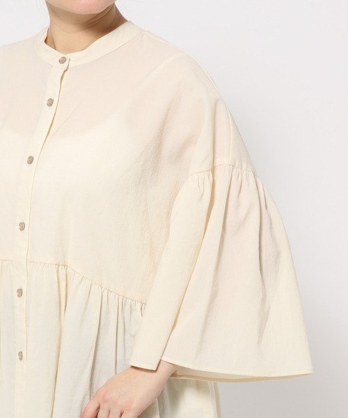 LOWRYS FARM（ローリーズファーム）の「バンドカラーシャツ８Ｓ 991518（シャツ/ブラウス・レディース・ブラック/ピンク/ブルー/アイボリー・FREE）」の5枚目の写真