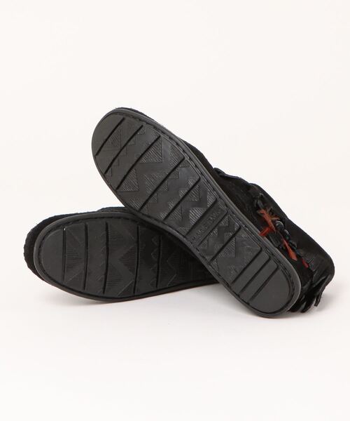 Minnetonka(ミネトンカ)の「● MINNETONKA●ブーティー サイドジップ ブーツ CONCHO FEATHER SIDE ZIP BOOT レディース(ブーツ・レディース・ライトベージュ/ブラウン/ブラック・22cm/22.5cm/21.5㎝)」の5枚目の写真