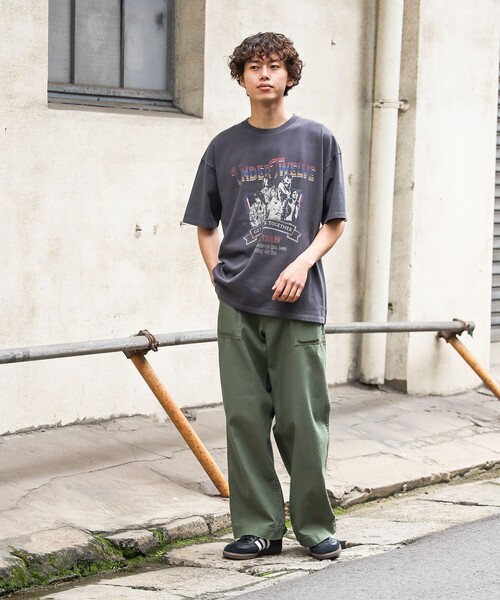 BEAMS HEART(ビームスハート)の「ワイルド グラフィック プリント Tシャツ(Tシャツ/カットソー・メンズ・ブラック/ブラック系その他4/チャコールグレー・SMALL/MEDIUM/LARGE)」の10枚目の写真