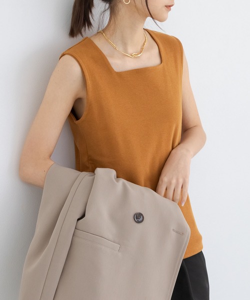 and it_（アンドイット）の「[日本製]凄く透けない大人カワイイスクエアネックタンク（タンクトップ・レディース・チャコール/ベージュ/カーキ系/ロイヤルブルー/ブルー系/パープル/ラベンダー/ライトグレー/キャメル/オフホワイト/クリーム/ブラック/チョコ/ブラウン系/カーキ/ブルーグリーン・FREE）」の16枚目の写真