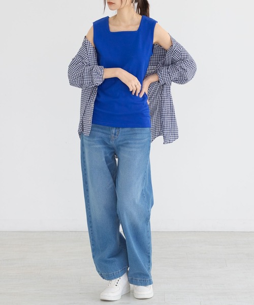 and it_（アンドイット）の「[日本製]凄く透けない大人カワイイスクエアネックタンク（タンクトップ・レディース・チャコール/ベージュ/カーキ系/ロイヤルブルー/ブルー系/パープル/ラベンダー/ライトグレー/キャメル/オフホワイト/クリーム/ブラック/チョコ/ブラウン系/カーキ/ブルーグリーン・FREE）」の17枚目の写真