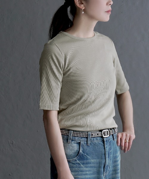 apartment department(アパートメントデパートメント)の「クルーネック 5分袖リブカットソー(Tシャツ/カットソー・レディース・ホワイト/ライトイエロー/チャコール/ライトカーキ・M)」の2枚目の写真