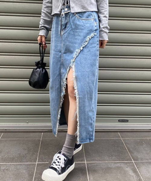 mebole(メボレ)の「slitデニムロングスカート(デニムスカート・レディース・ブルー・MEDIUM/LARGE)」の9枚目の写真