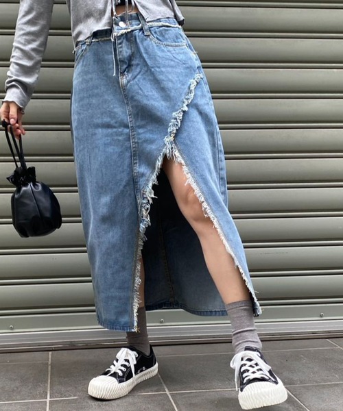 mebole(メボレ)の「slitデニムロングスカート(デニムスカート・レディース・ブルー・MEDIUM/LARGE)」の2枚目の写真