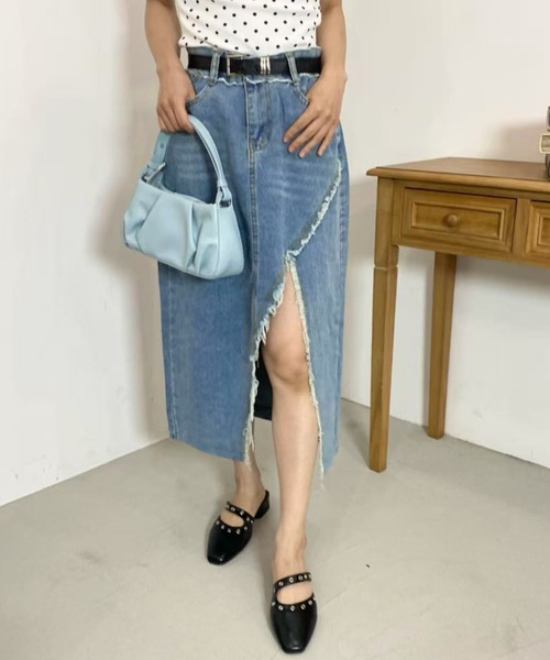 mebole(メボレ)の「slitデニムロングスカート(デニムスカート・レディース・ブルー・MEDIUM/LARGE)」の19枚目の写真